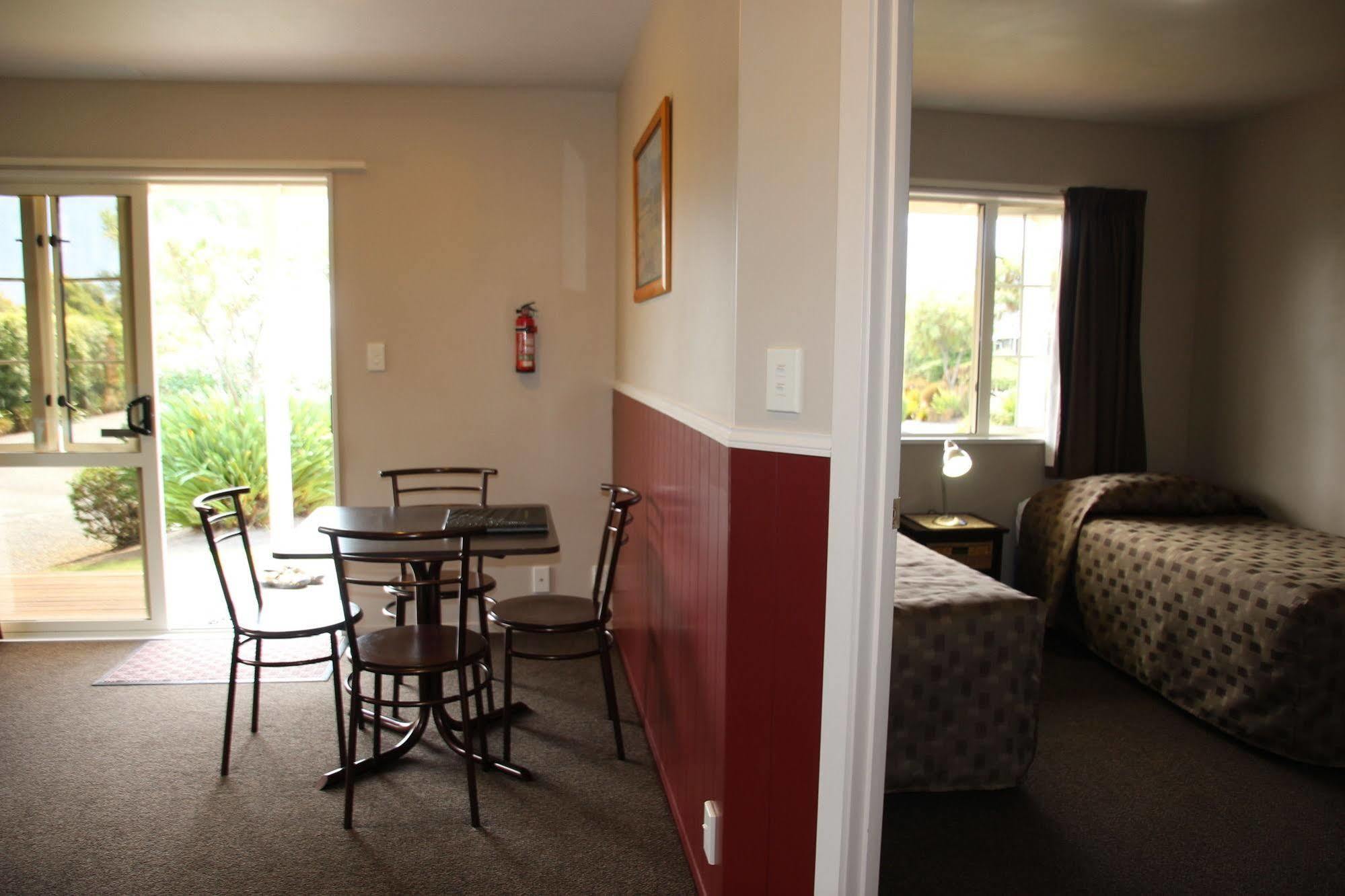 Kaikoura Cottage Motels Экстерьер фото