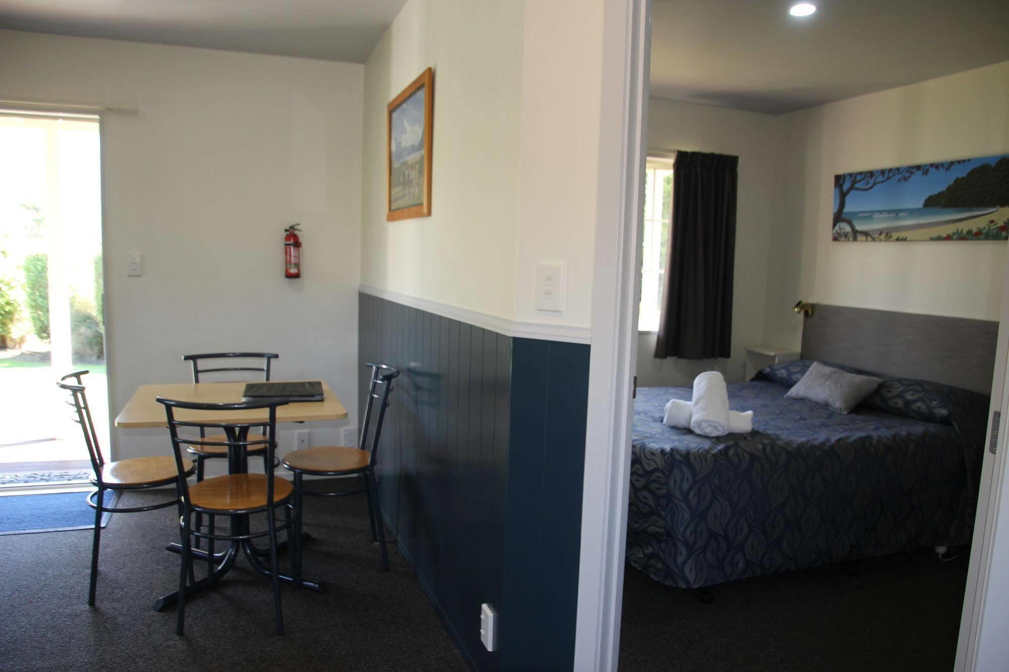 Kaikoura Cottage Motels Экстерьер фото